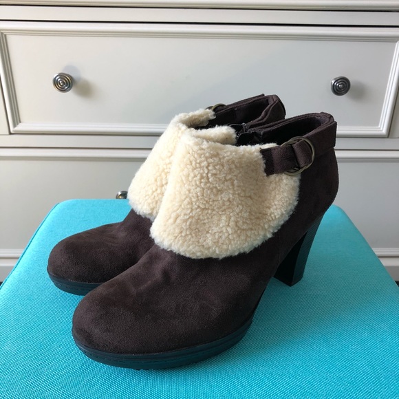 Naturalizer brand new 9-1/2 ankle boots - Picture 3 of 5